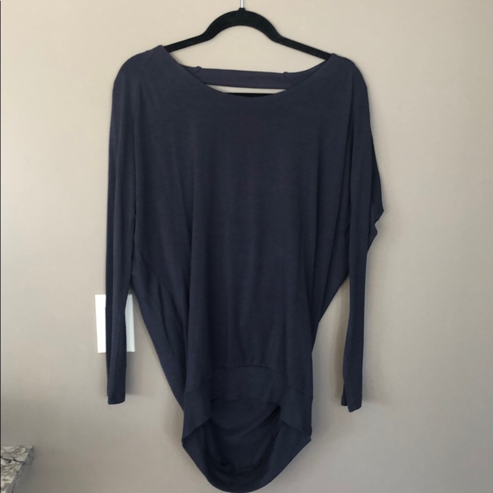 Aritzia Wilfred long sleeve with open back